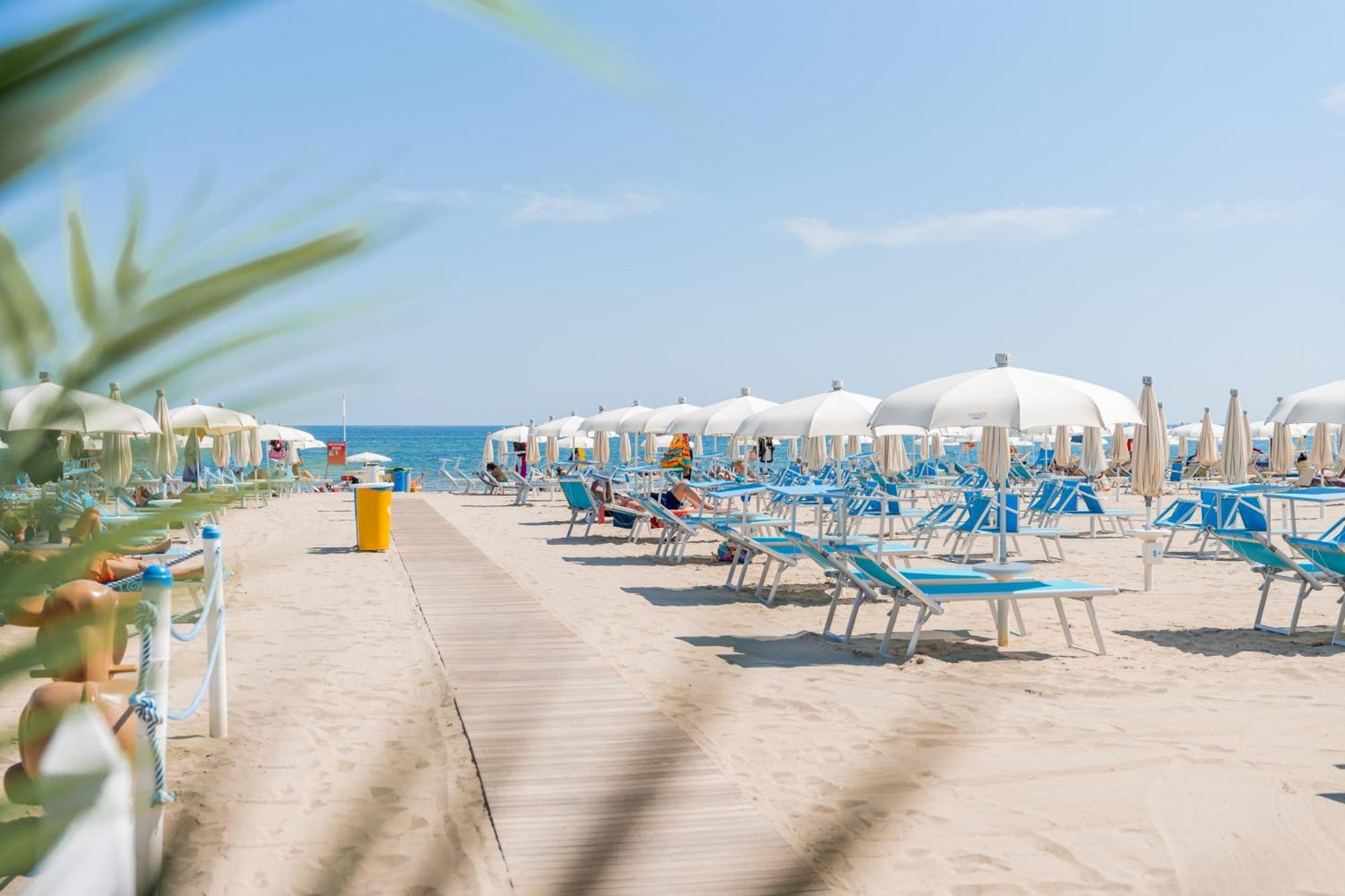 Club Del Sole Riccione Easy Camping Village Exterior photo