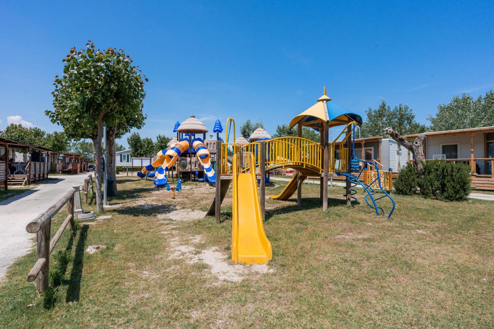 Club Del Sole Riccione Easy Camping Village Exterior photo